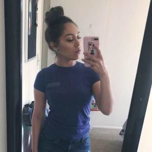 Meet your Posher, Deseree